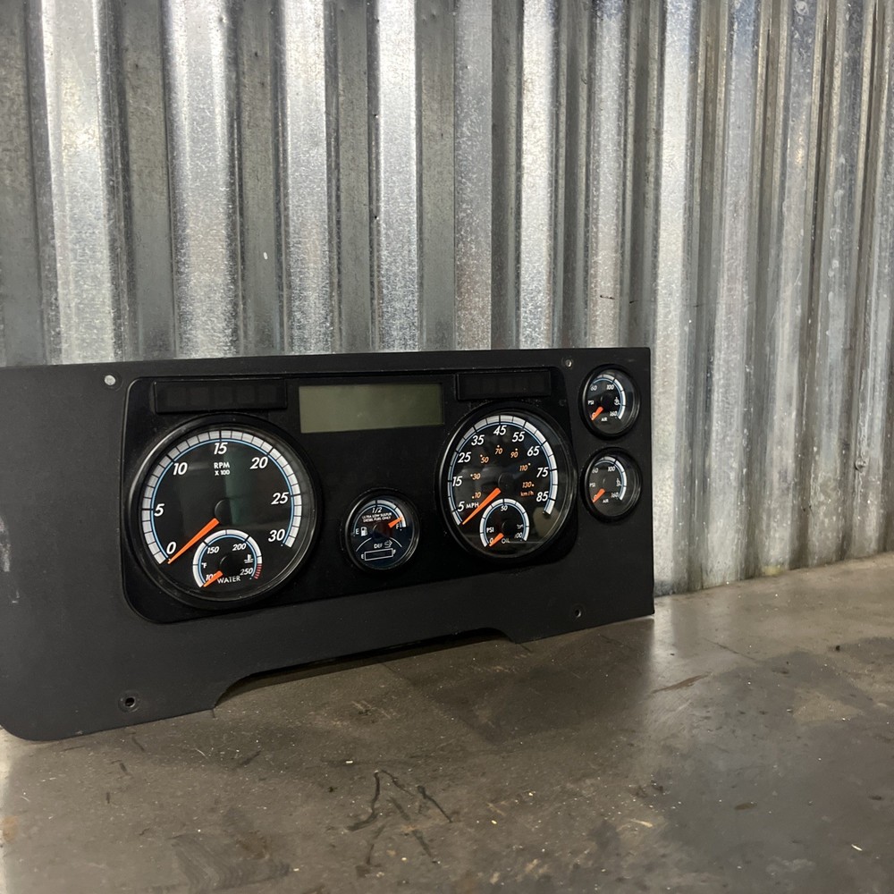 2015 Freightliner Cascadia Dash Cluster
