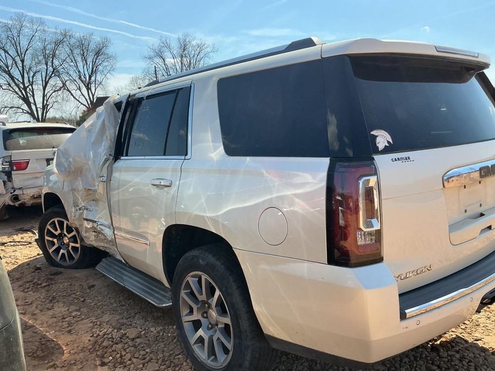 Fuse Box Engine Fits 15-20 ESCALADE 5008543