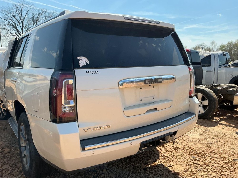 Fuse Box Engine Fits 15-20 ESCALADE 5008543