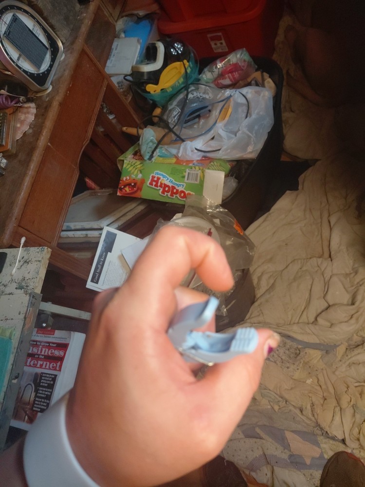 Plastic Clothespin X1