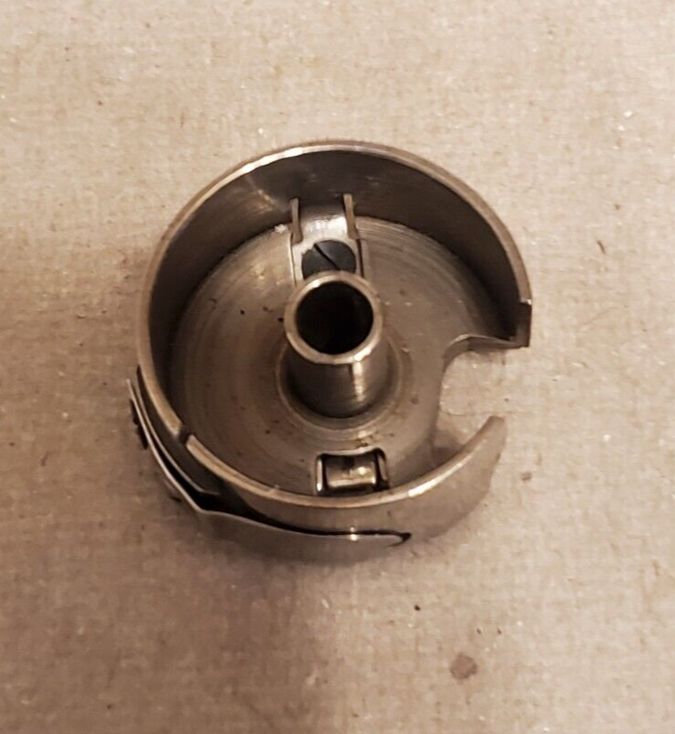Pfaff 91-105012- Sewing Machine Bobbin Case (G10P s6)