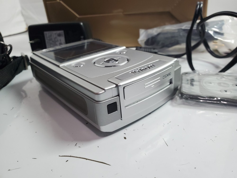 Nikon Coolwalker MSV-01 - Bad Battery - Digital Photo Storage