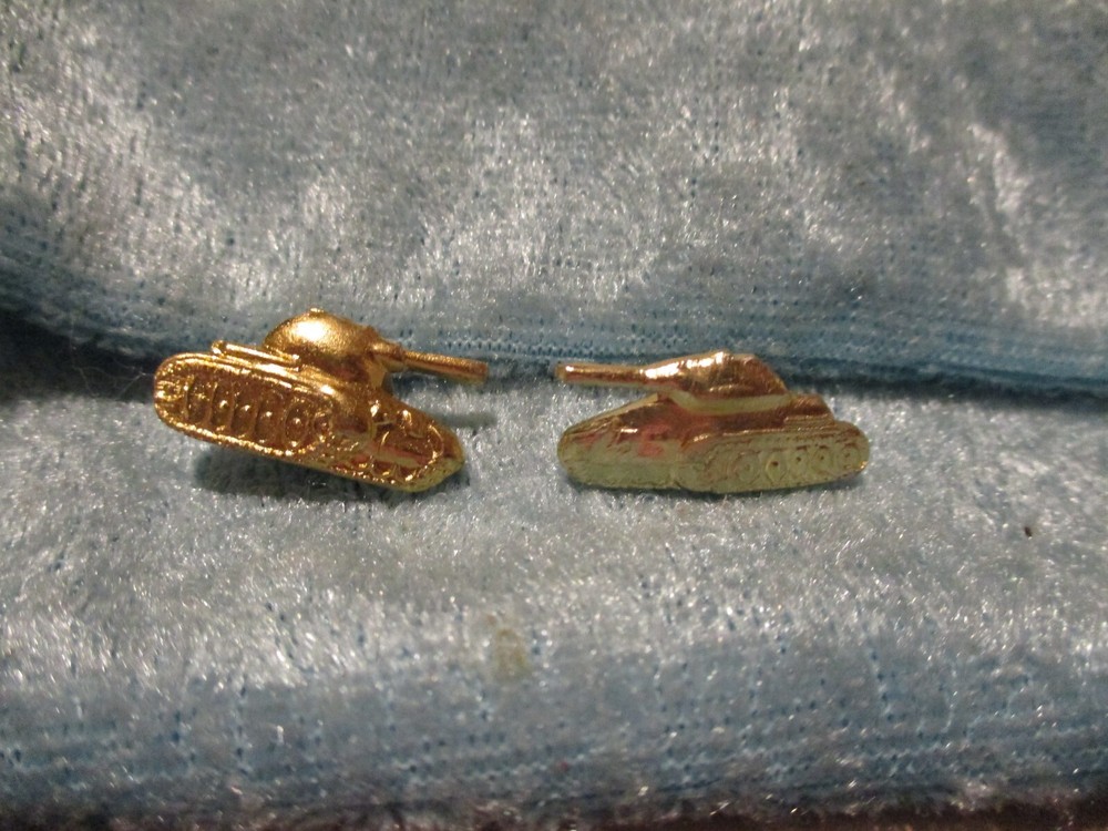Russian Military Tank Pins