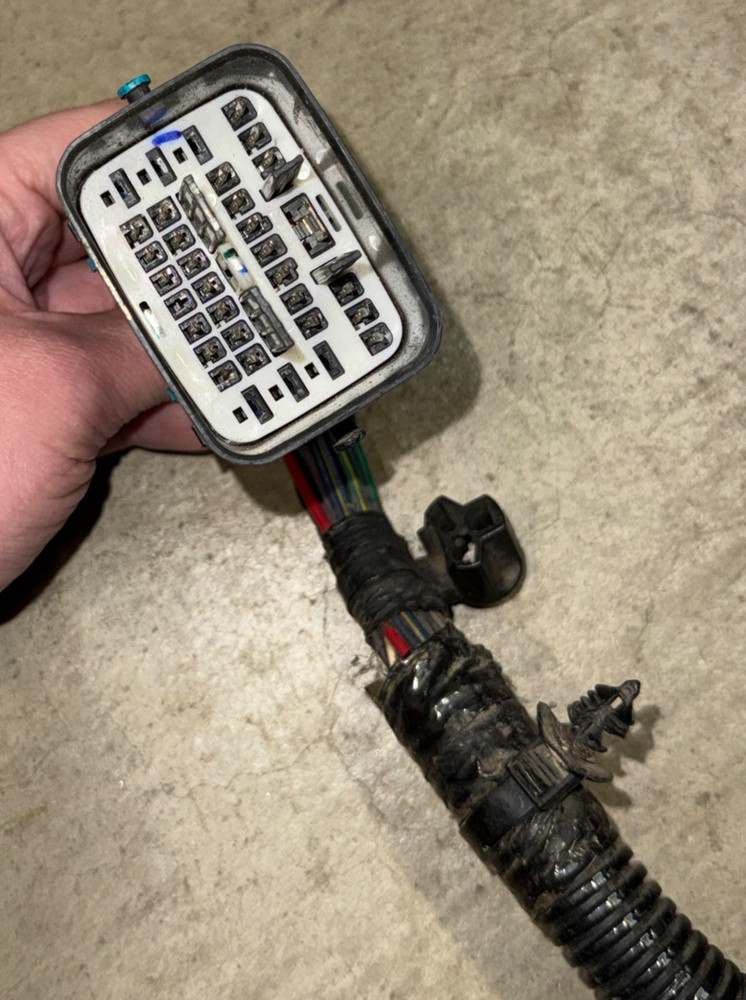 Engine Wiring Harness 5143253AA