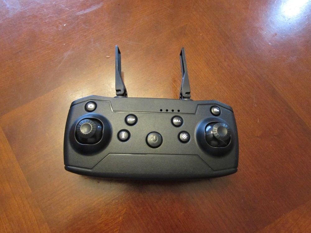 DEERC D10 Foldable Drone transmitter only works great!