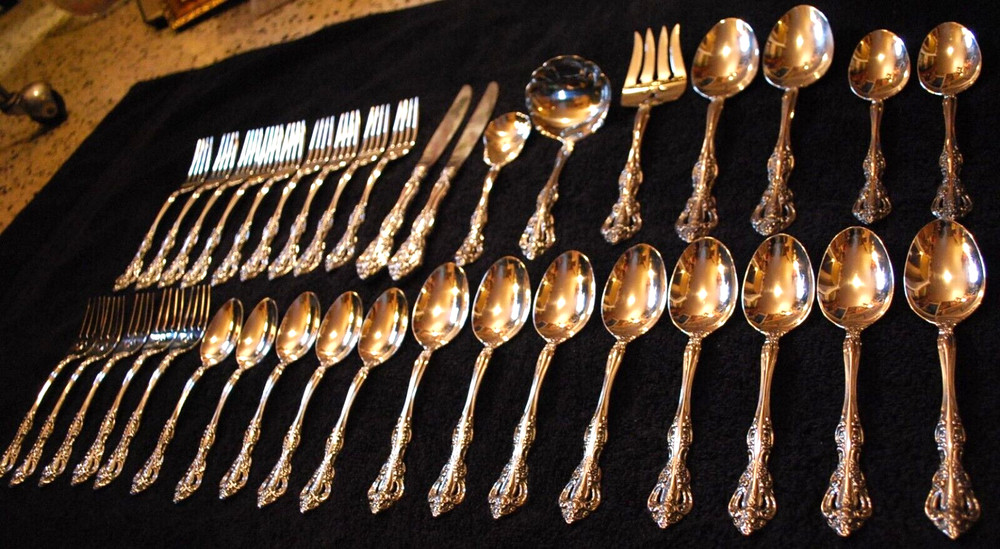 ONEIDA MICHAELANGELO 36 PIECE SET Stainless Steel Flatware Heirloom CUBE Exc.