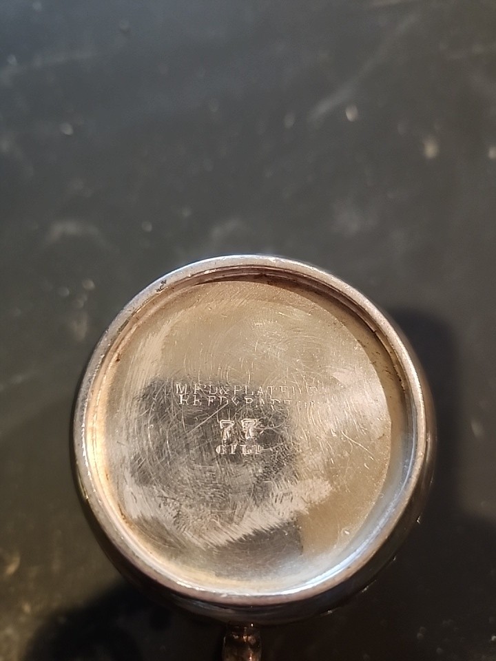 REED & BARTON silver plated child's cup.