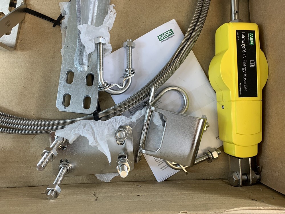 MSA 30924-00 20 Ft L Vertical Ladder System Kit
