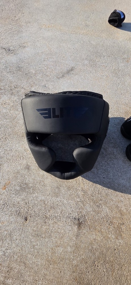 Elite boxing helmet (black)