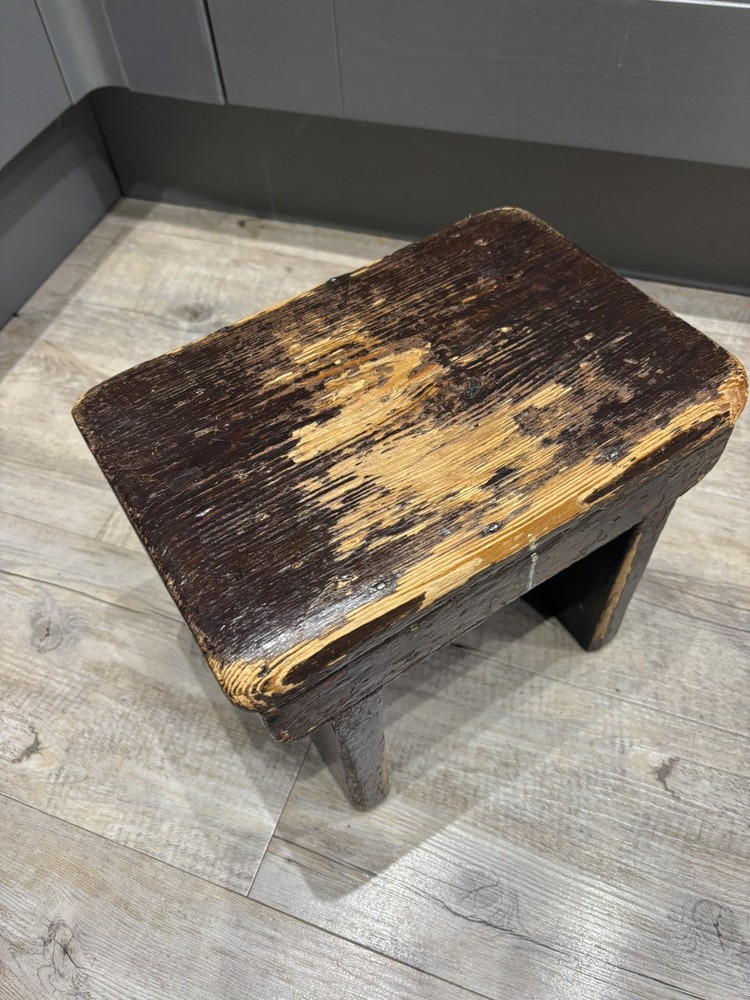 Small Vintage Chippy Rustic Stool / Footstool / Plant Stand