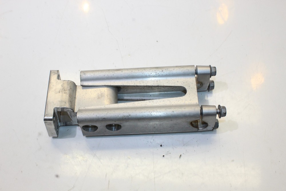 2006 Yamaha Rs Vector Handlebar Riser Handle Bar Clamp 8GF-2381B-00-00