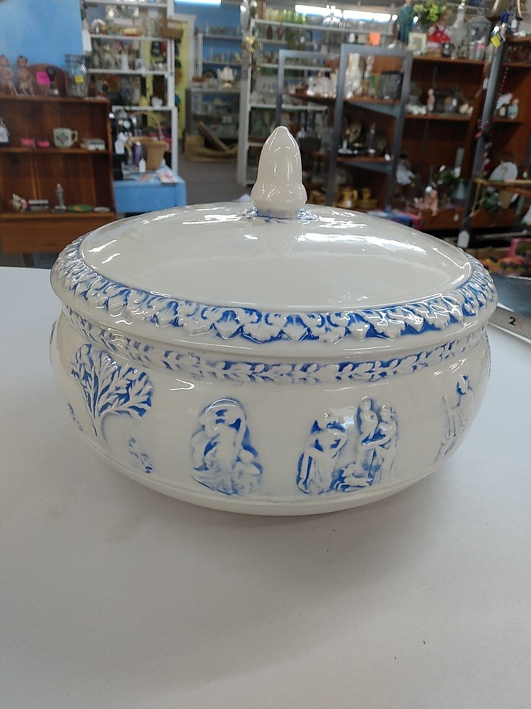 Vintage 1978 Handmade Ceramic Bowl w/lid Blue & White