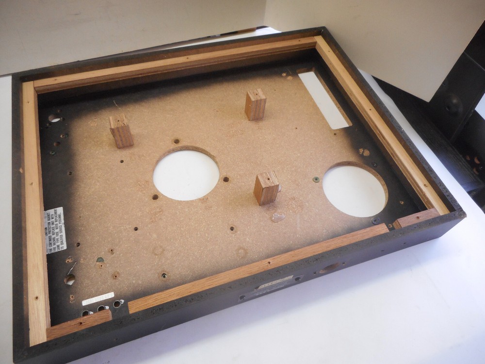 NUMARK TURNTABLE TT1400 - PLINTH - PARTING OUT