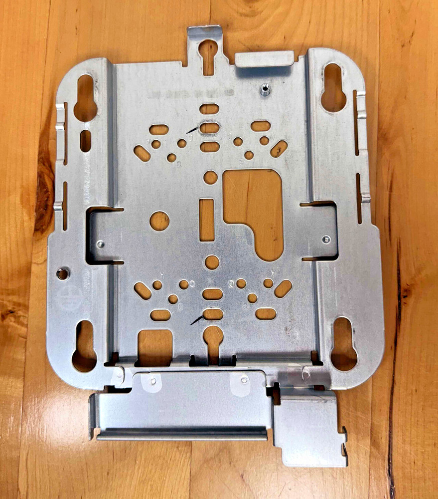 CISCO Low Profile Mounting Bracket AIR-AP-Bracket-2 700-30482 04 Rev. A0