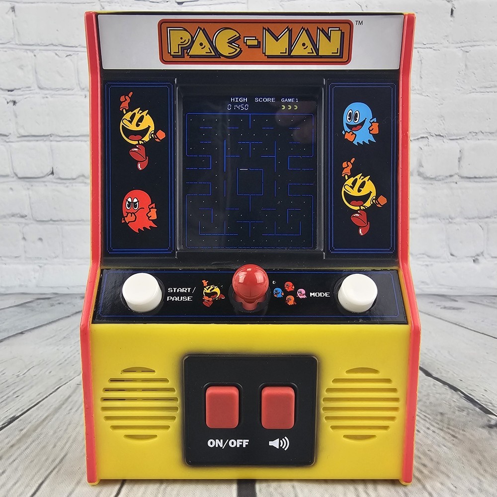 PAC-MAN ELECTRONIC MINI HAND-HELD GAME Tabletop 2019 Bandai Namco #09530 WORKS!