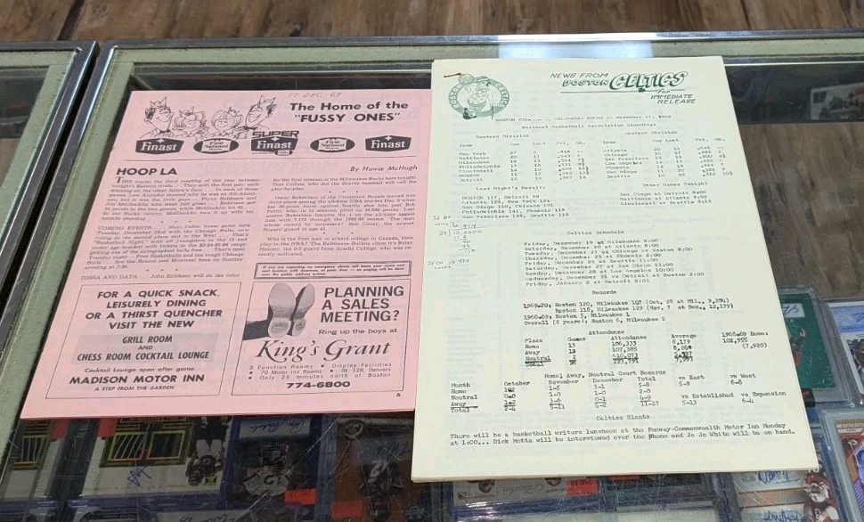 12/17/1969 Boston Celtics vs Milwaukee Bucks Press Notes & Program Insert