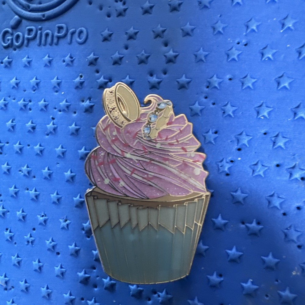 Cupcake With Sprinkles Ring On It Le50