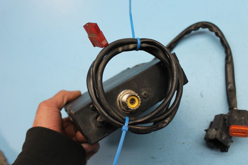 932 96 HARLEY-DAVIDSON ELECTRA GLIDE CB RADIO MODULE UNIT BOX