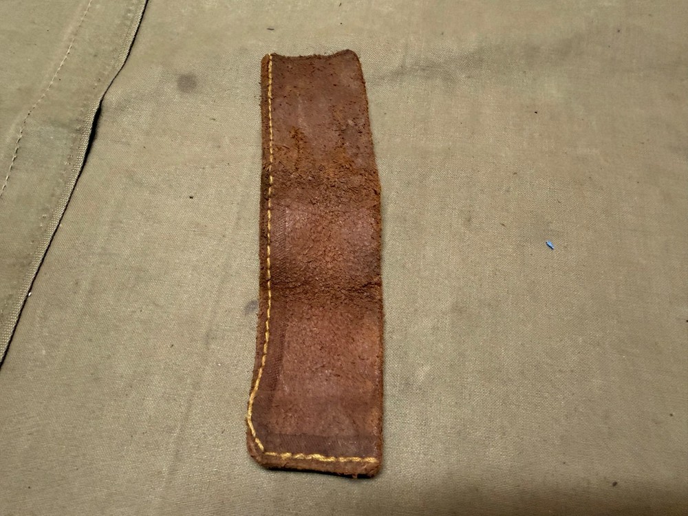ORIGINAL WWI WWII US ARMY MESS SPOON OR FORK HAVERSACK POUCH LEATHER INSERT