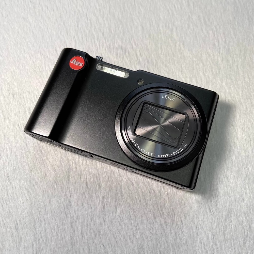 Leica V-LUX 40 Compact Digital Camera includes battery, charger, SD-Tested