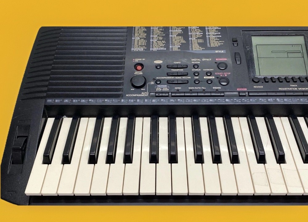 Yamaha Electronic Keyboard: PSR-530
