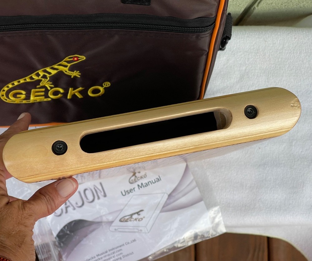 GECKO Cajon & Case Flat Hand Drum Pad Percussion Instrument