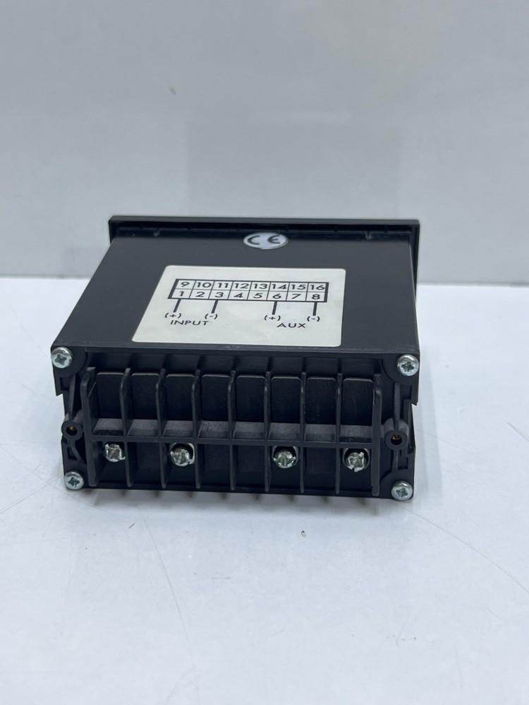 CEWE M300-VAD Digital Panel Meter 0-138VAC