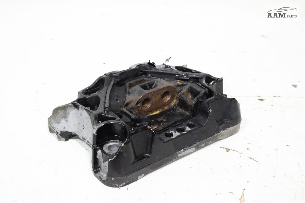 2018-2024 FREIGHTLINER CASCADIA 14.8L DD15 FRONT LEFT SIDE ENGINE MOUNT OEM