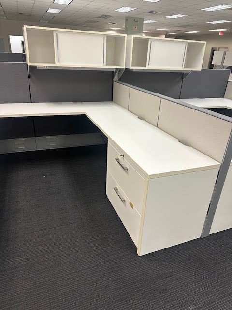 Cubicles / Stations by Haworth Compose 7 1/2’ x 7 1/2’