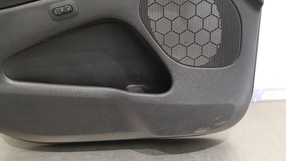 18 DODGE DURANGO SRT 392 INTERIOR DOOR TRIM PANEL FRONT LEFT DRIVER BLACK