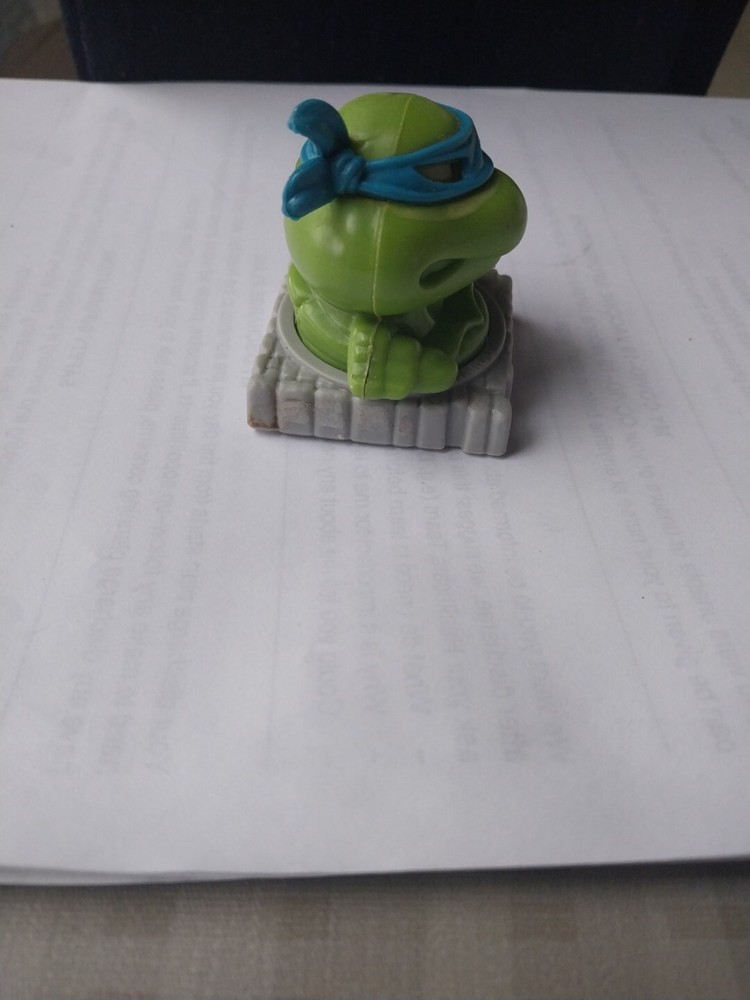 1991 PLASTIC TMNT CANDY CONTAINER Leonardo