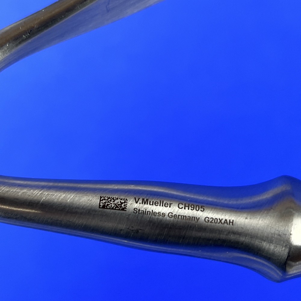 V. Mueller CH905 Davidson Scapular Retractor Blade 3"x2"