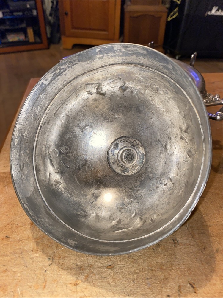 Vintage Wilcox Silverplate Co. Covered dish marked 3228