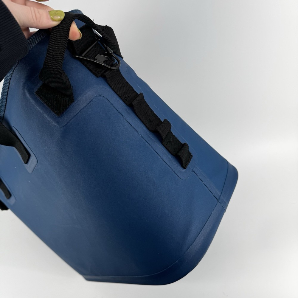 Bushnell 30 Can Soft Cooler Bag Dark Blue Waterproof Soft Side Floatable