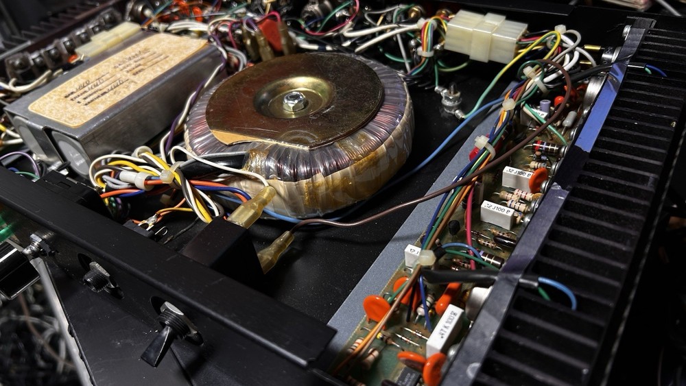 BGW 150 Broadcast Power Amp