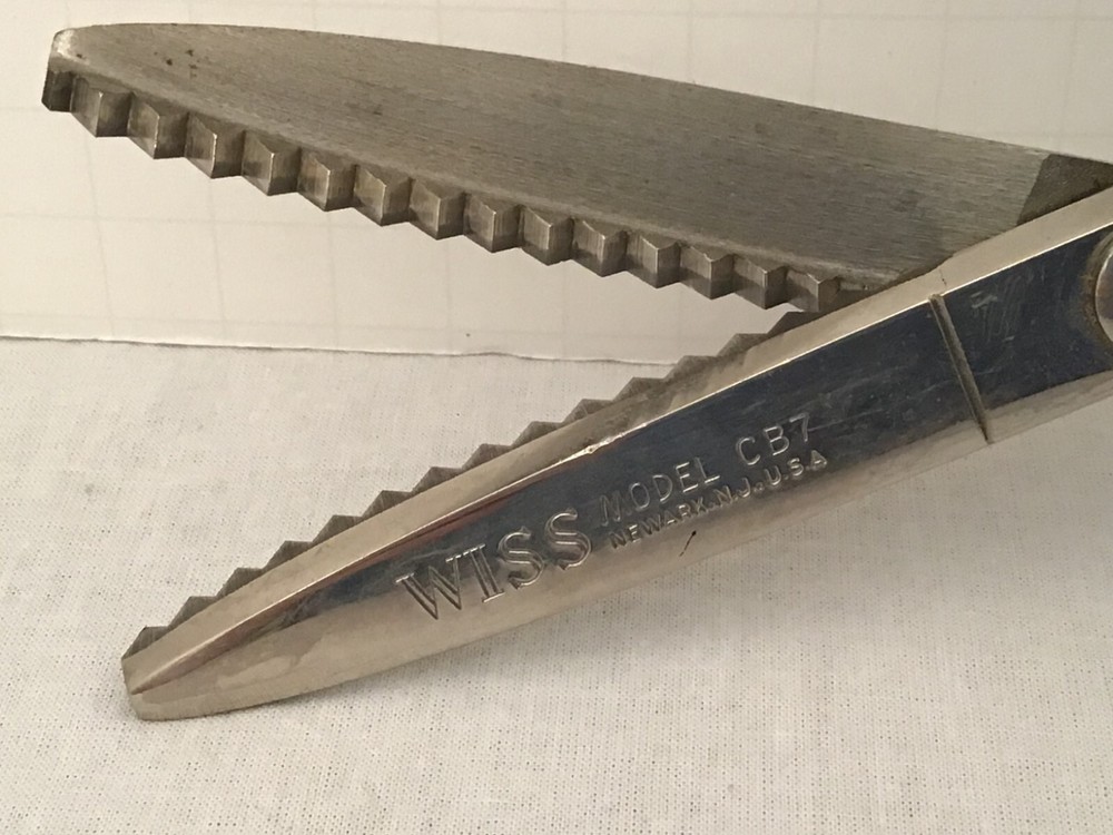 Vintage Wiss CB-7 Pinking Shears, Original Box
