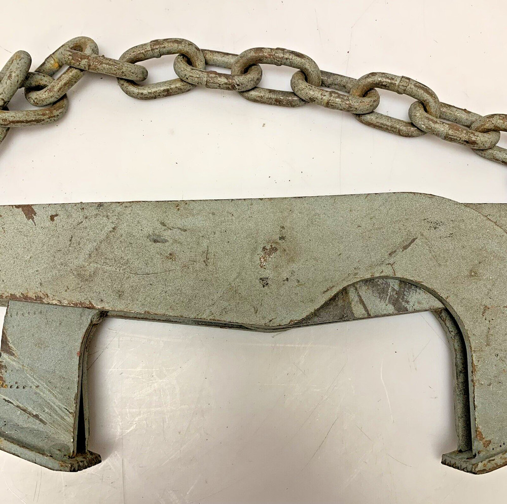 Lot Of 2 Pallet Puller