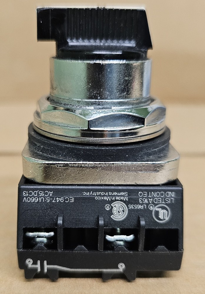 Siemens 52SA2BDBK2 Short Lever Spring Return Selector Switch Operator