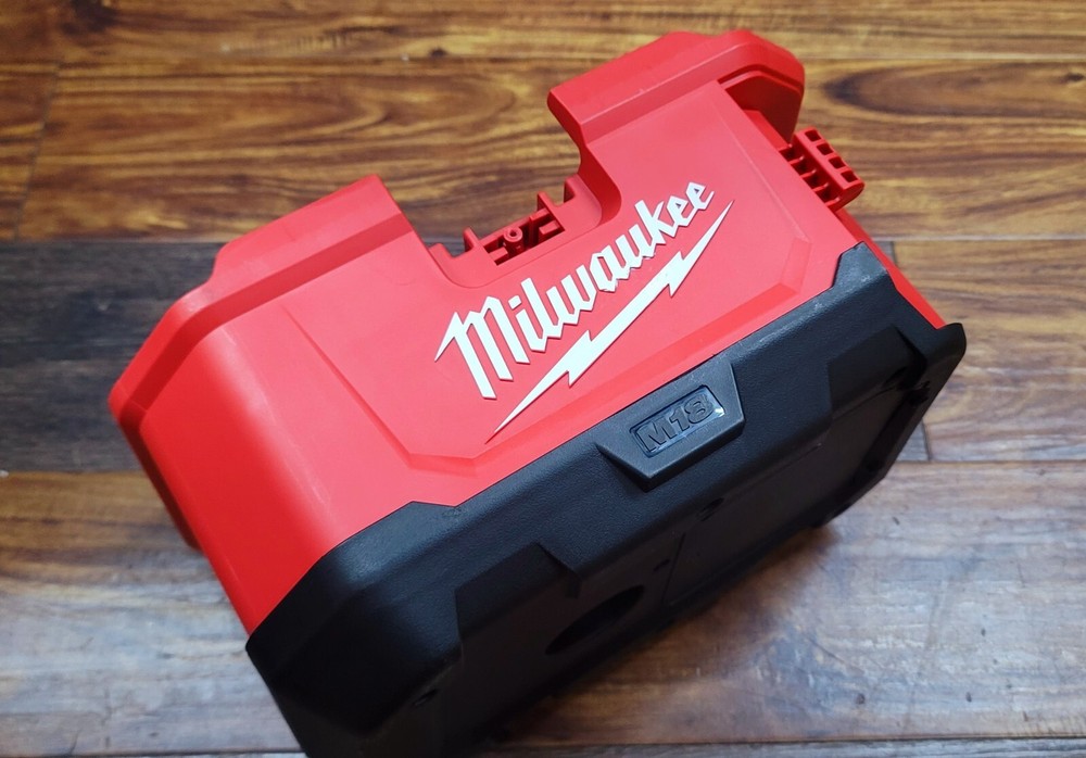 MILWAUKEE POWER BASE FOR 2820-20 M18 BACKPACK SPRAYER (POWER BASE ONLY)