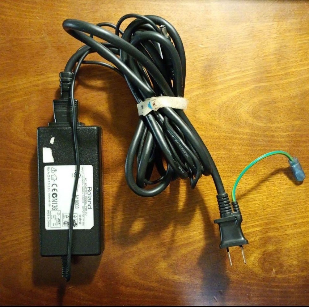 Roland MC-808 Sampling Groovebox Sampler Sequencer Tested Working