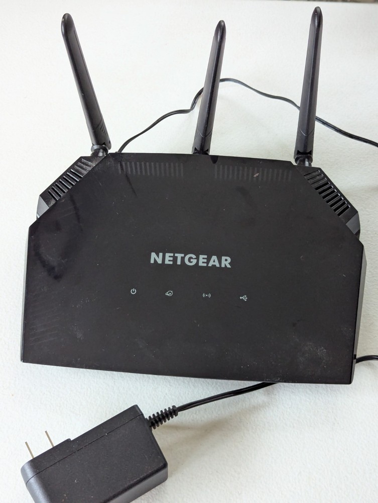 Netgear  AC1750 Smart WiFi Router