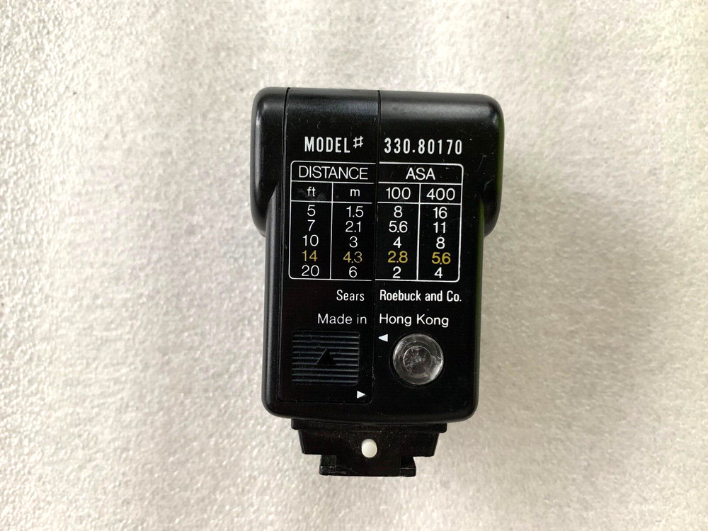 Vintage Sears Auto Flash Model 330.80170 small flash-TESTED