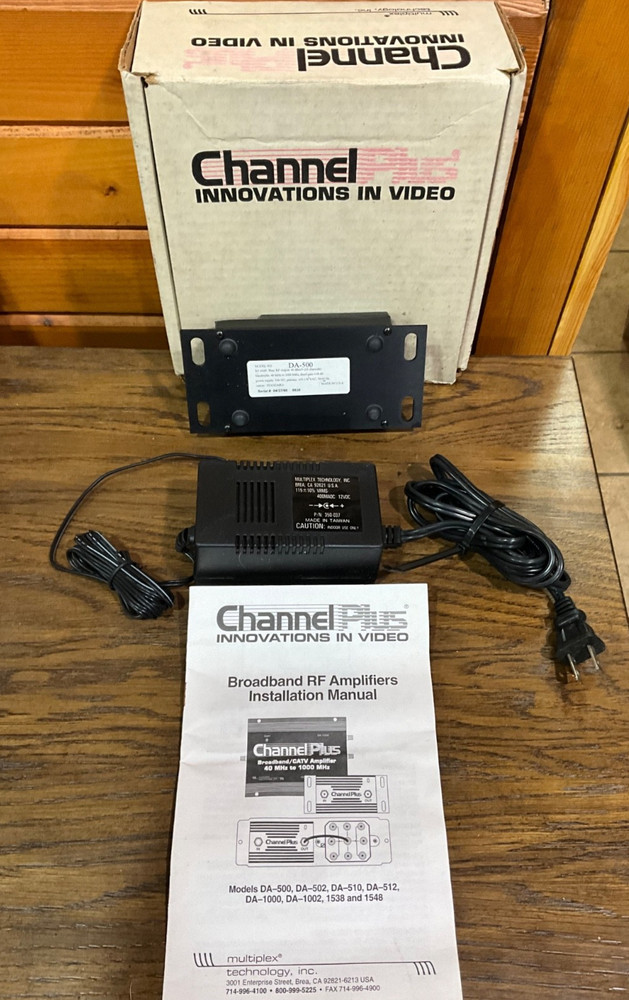 Channel Plus DA-500 Distribution Amplifier with Charger & Box