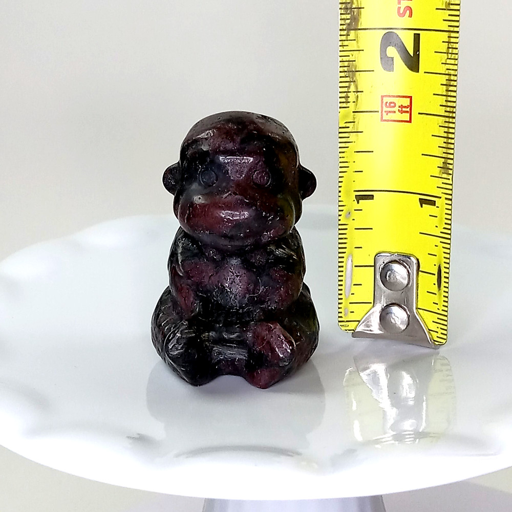 Garnet Crystal Monkey – Deep Red Natural Stone Carving – 51g | A35