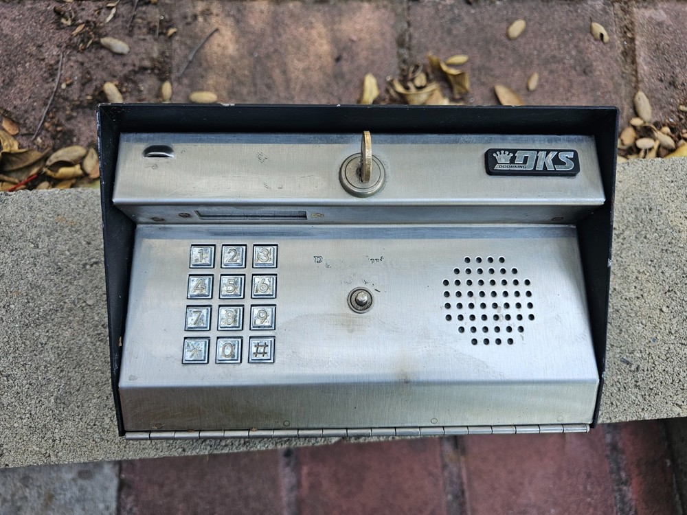 DKS DoorKing Classic Analog Home Audio Intercom 1812-081 -UNTESTED - DESCRIPTION