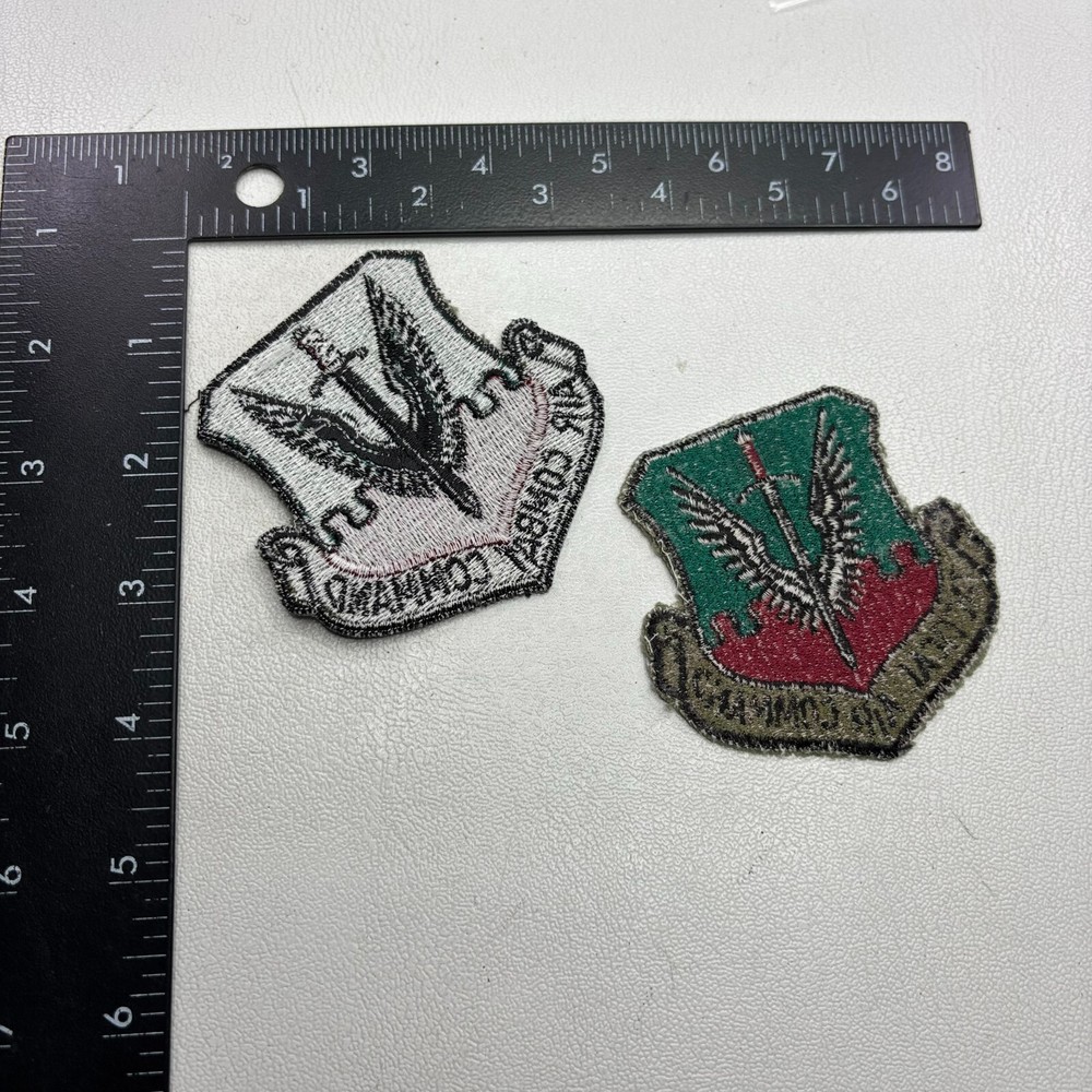 USAF SAME DESIGN, DIFF. WORDS AIR COMBAT COMMAND TACTICAL AIR CMD 2 Patches 00at