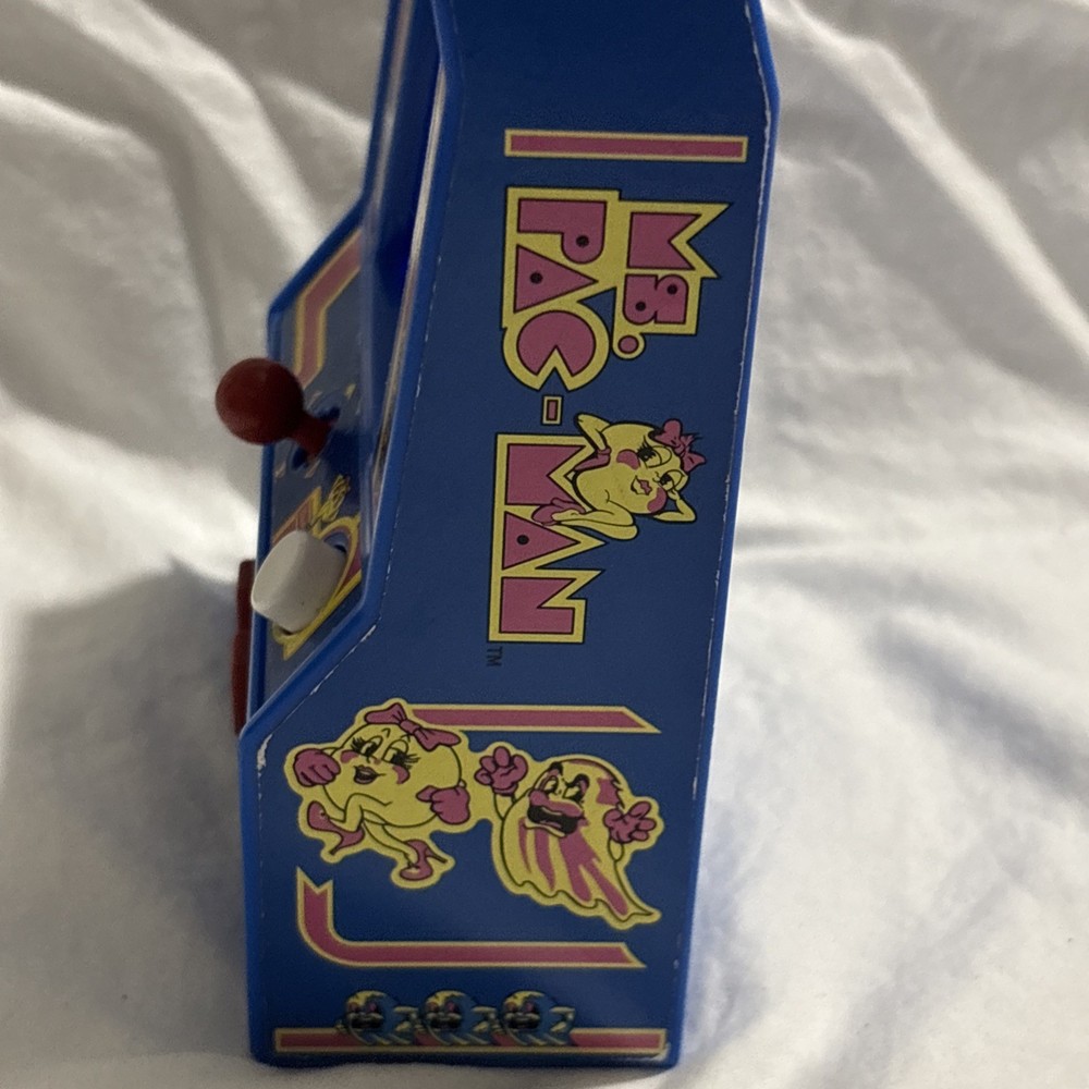 Ms. Pac-man Handheld Retro Mini Arcade Game 2018 Basic Fun Bandai Namco