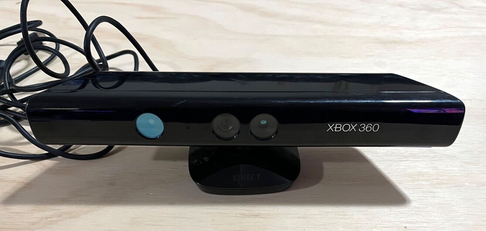 XBox 360 Kinect Sensor and game Lot - Microsoft - TESTED