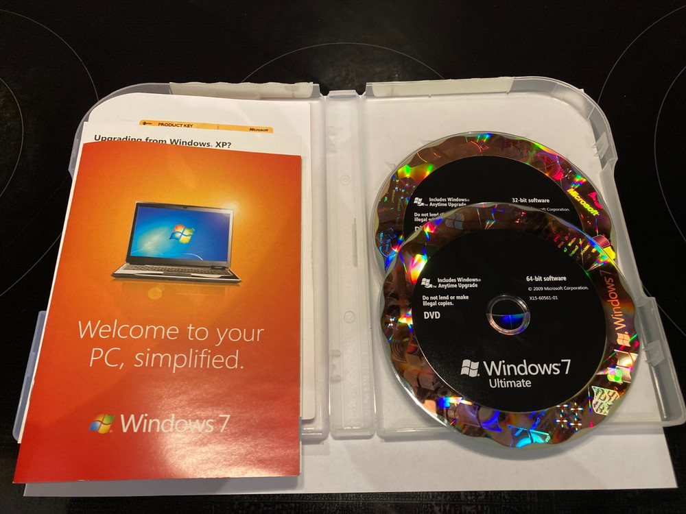 Microsoft Windows 7 Ultimate 32 Bit and 64 Bit DVDs Full Box Version (1 User)