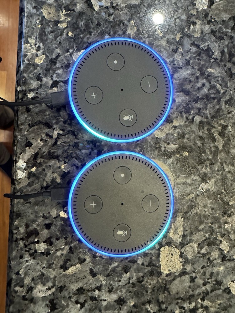 Amazon Alexa Echo Dots (2nd Generation) Smart Assistant - White X 3